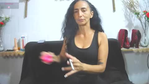 Snapshot of cristalvelvet chatting on June 2026 10:43:02 AM online show from June 2026 10:43:02 AM
