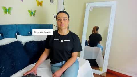 cristal walker online show from October 2025 11:46:02 AM