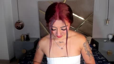  Independent Model online show from January 2025 02:10:01 PM