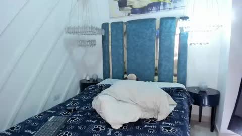  Independent Model online show from March 2025 05:28:02 PM