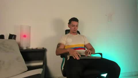 Snapshot of cristhian_wolf1 chatting on July 2026 02:45:02 PM CRIS online show from July 2026 02:45:02 PM