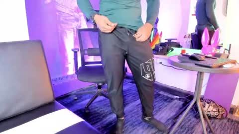 Snapshot of cristhian_wolf1 chatting on August 2026 02:16:01 PM CRIS online show from August 2026 02:16:01 PM