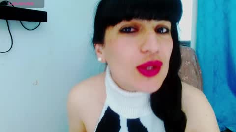 Snapshot of cristina_connor chatting on September 2025 01:29:01 AM Cristina online show from September 2025 01:29:01 AM