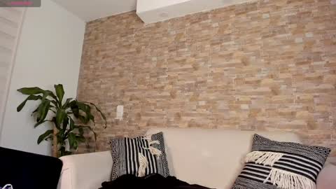 Snapshot of cristina_fernando chatting on December 2024 02:58:01 AM soycriss online show from December 2024 02:58:01 AM