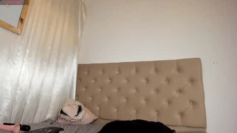 Snapshot of cristina_fernando chatting on January 2025 12:27:02 AM soycriss online show from January 2025 12:27:02 AM