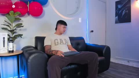 Snapshot of cristopher_strong chatting on June 2026 12:15:01 PM Cristopher online show from June 2026 12:15:01 PM