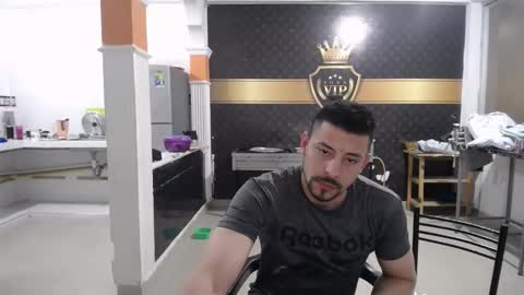 crisyoha4020 online show from October 2025 11:48:01 PM