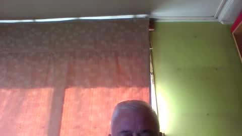 crmperez online show from April 2026 06:05:01 PM