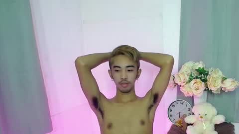 Snapshot of crocodale chatting on October 2025 01:59:02 PM crocodale online show from October 2025 01:59:02 PM