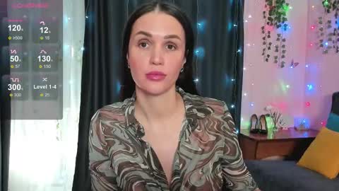 Snapshot of cross_the_line chatting on December 2025 10:33:01 AM xx Amina xx online show from December 2025 10:33:01 AM