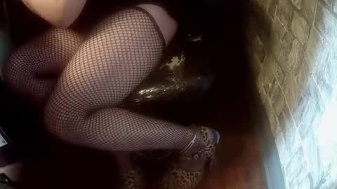 crossdresser krystal online show from September 2025 03:39:01 PM