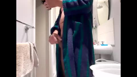 Snapshot of croup45 chatting on November 2025 08:03:02 AM croup45 online show from November 2025 08:03:02 AM