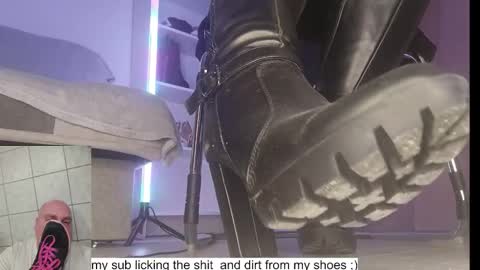 Snapshot of cruel_siren chatting on October 2025 08:58:01 PM Cruel Siren online show from October 2025 08:58:01 PM