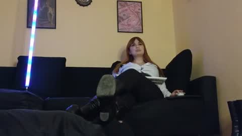 Snapshot of cruel_siren chatting on June 2026 10:15:01 PM Cruel Siren online show from June 2026 10:15:01 PM