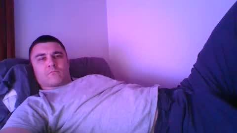 Snapshot of crush380 chatting on February 2025 02:33:01 AM Crush380 online show from February 2025 02:33:01 AM