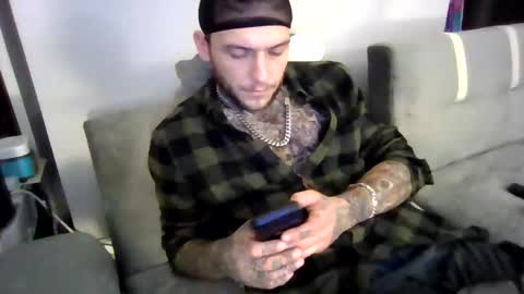 Snapshot of cruz815 chatting on December 2025 11:43:02 PM cruz815 online show from December 2025 11:43:02 PM