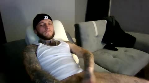 Snapshot of cruz815 chatting on January 2026 11:18:01 PM cruz815 online show from January 2026 11:18:01 PM