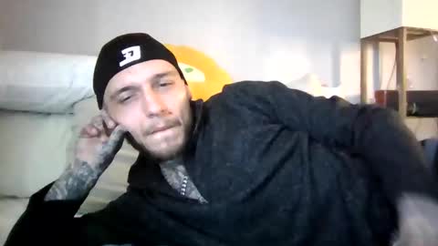 Snapshot of cruz815 chatting on March 2026 05:01:02 PM cruz815 online show from March 2026 05:01:02 PM