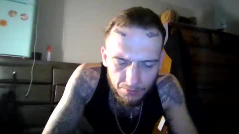 Snapshot of cruz815 chatting on April 2026 01:42:02 AM cruz815 online show from April 2026 01:42:02 AM