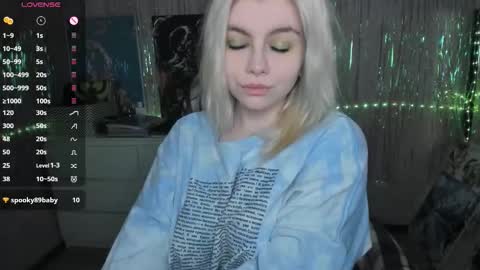 Lilith online show from September 2025 05:02:01 PM