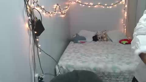 CRYSTAL 1991 online show from September 2025 04:01:02 AM