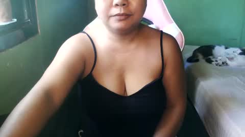 Snapshot of crystal_april chatting on July 2026 07:22:01 AM Crys online show from July 2026 07:22:01 AM