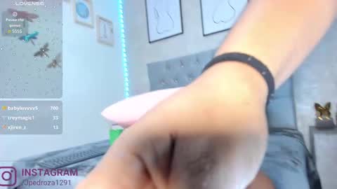 Snapshot of crystal_beennz chatting on February 2025 08:06:02 AM online show from February 2025 08:06:02 AM