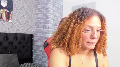 Crystal online show from November 2025 06:00:02 PM