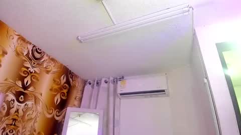   online show from February 2025 01:27:01 AM