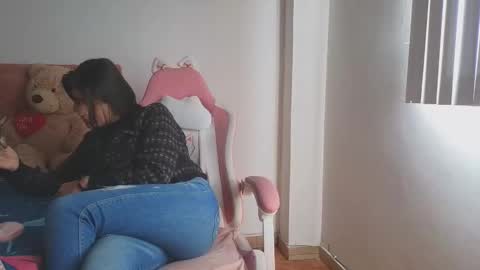 Crystal Blaze online show from October 2025 01:24:02 PM