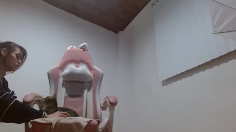 Crystal Blaze online show from December 2025 09:16:02 AM