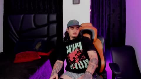 crystal_stuart online show from January 2025 08:27:02 AM