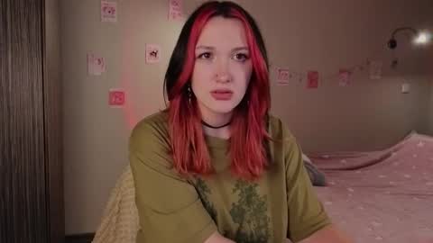 Snapshot of crystalblaze_ chatting on September 2025 07:04:02 PM Grace online show from September 2025 07:04:02 PM