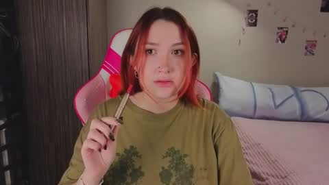 Snapshot of crystalblaze_ chatting on December 2025 09:20:01 PM Grace online show from December 2025 09:20:01 PM