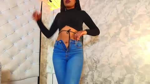 Crystal online show from April 2026 10:09:02 PM