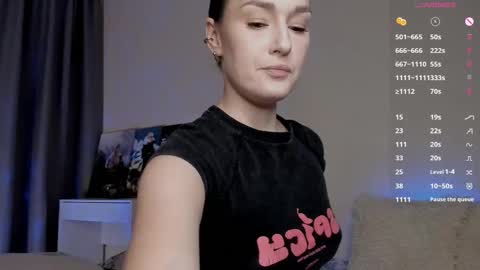 Arina online show from October 2025 02:02:02 PM