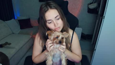 Snapshot of crystalemily chatting on November 2025 08:10:01 PM crystalemily online show from November 2025 08:10:01 PM