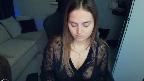 Snapshot of crystalemily chatting on November 2025 07:38:01 PM crystalemily online show from November 2025 07:38:01 PM