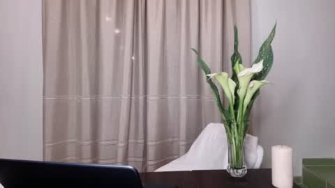 Snapshot of crystalfever_ chatting on July 2026 08:27:01 PM Mary online show from July 2026 08:27:01 PM