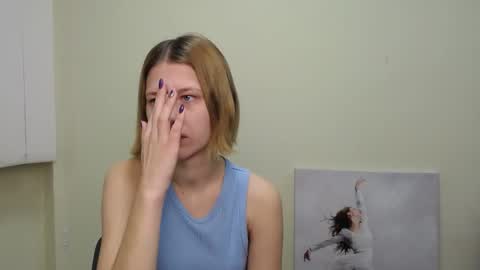 Snapshot of crystalgirl__ chatting on December 2024 07:28:01 AM Stella online show from December 2024 07:28:01 AM