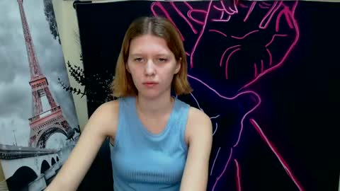 Snapshot of crystalgirl__ chatting on January 2025 04:00:02 PM Stella online show from January 2025 04:00:02 PM