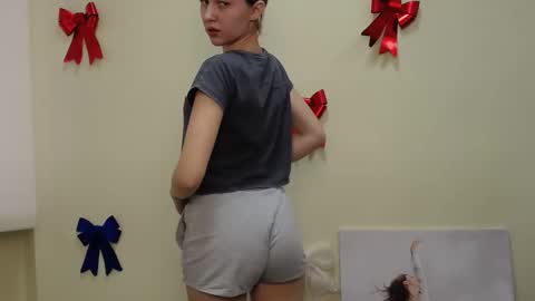 Snapshot of crystalgirl__ chatting on February 2025 10:46:01 AM Stella online show from February 2025 10:46:01 AM