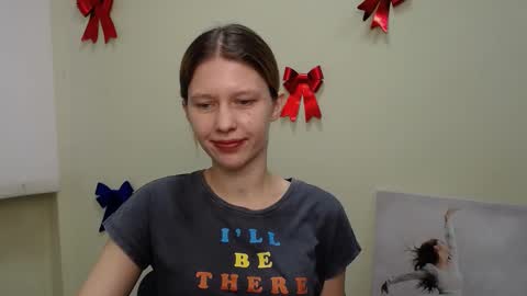 Snapshot of crystalgirl__ chatting on February 2025 01:22:01 PM Stella online show from February 2025 01:22:01 PM