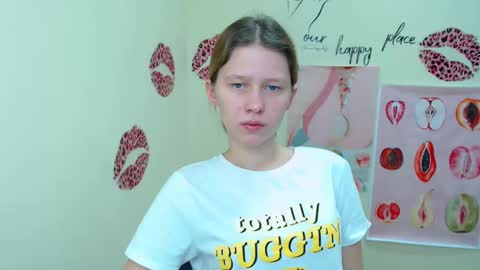 Snapshot of crystalgirl__ chatting on February 2025 11:09:02 AM Stella online show from February 2025 11:09:02 AM