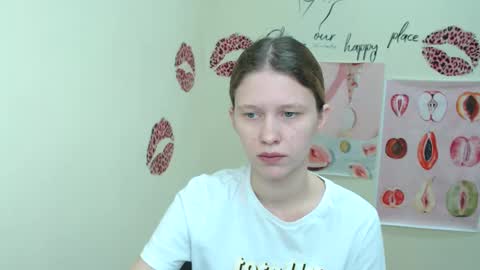 Snapshot of crystalgirl__ chatting on February 2025 10:15:02 AM Stella online show from February 2025 10:15:02 AM