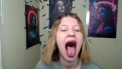 Snapshot of crystalgirl__ chatting on March 2025 07:23:02 AM Stella online show from March 2025 07:23:02 AM