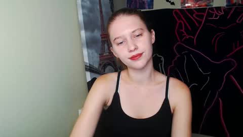 Snapshot of crystalgirl__ chatting on October 2025 12:23:02 PM Stella online show from October 2025 12:23:02 PM