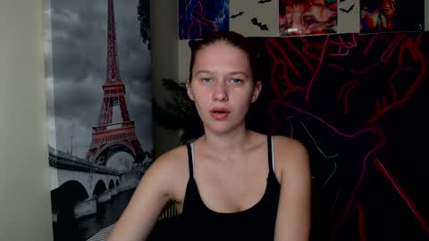 Snapshot of crystalgirl__ chatting on October 2025 11:54:02 AM Stella online show from October 2025 11:54:02 AM