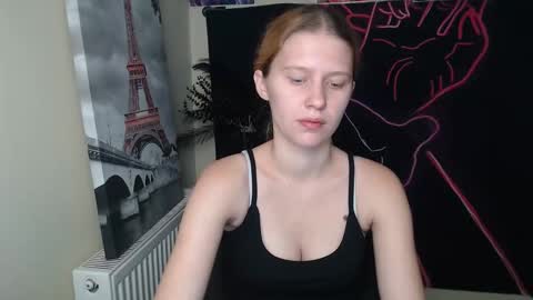 Snapshot of crystalgirl__ chatting on October 2025 06:59:01 PM Stella online show from October 2025 06:59:01 PM