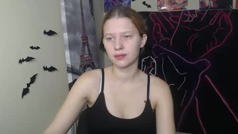 Snapshot of crystalgirl__ chatting on November 2025 07:20:01 AM Stella online show from November 2025 07:20:01 AM